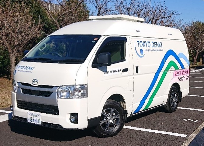 株式会社東京電機のTTNP-35は毛布や食料など、本格的支援物資が届くまでに必要な最低限の災害救助備蓄品を一緒に運搬することができるワンボックスタイプの移動電源車です。